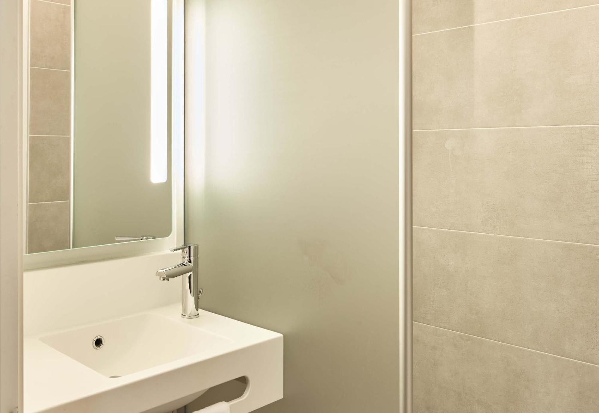 B&B Hotel Le Port Marly Saint Germain En Laye Ngoại thất bức ảnh